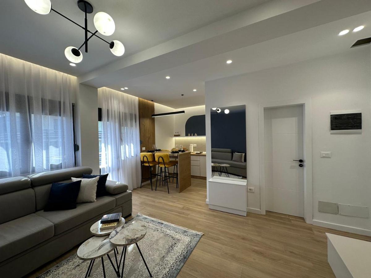 Luxurious Seaside Apartment Durrës Extérieur photo