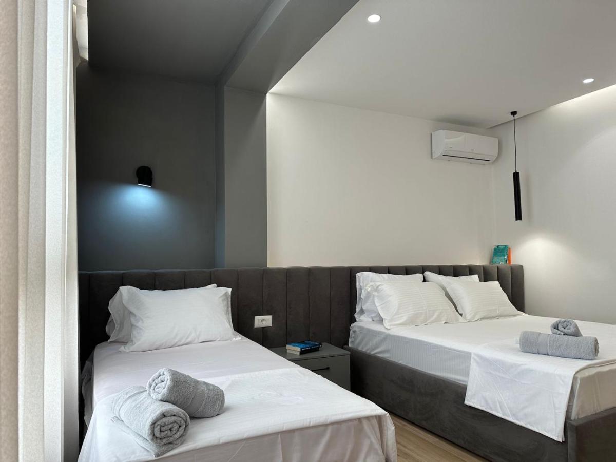 Luxurious Seaside Apartment Durrës Extérieur photo
