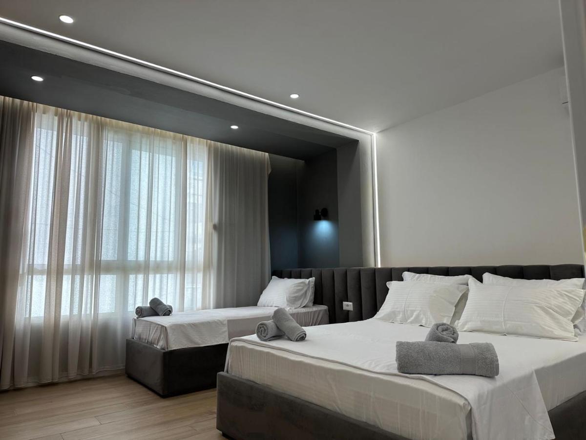 Luxurious Seaside Apartment Durrës Extérieur photo